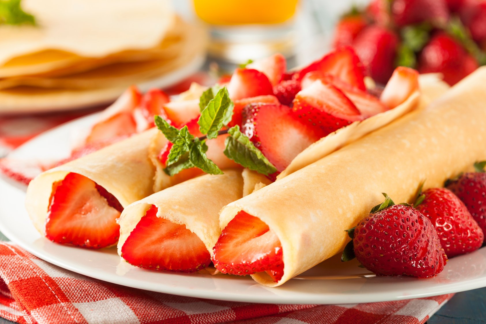 Fresh Strawberry French Crepes